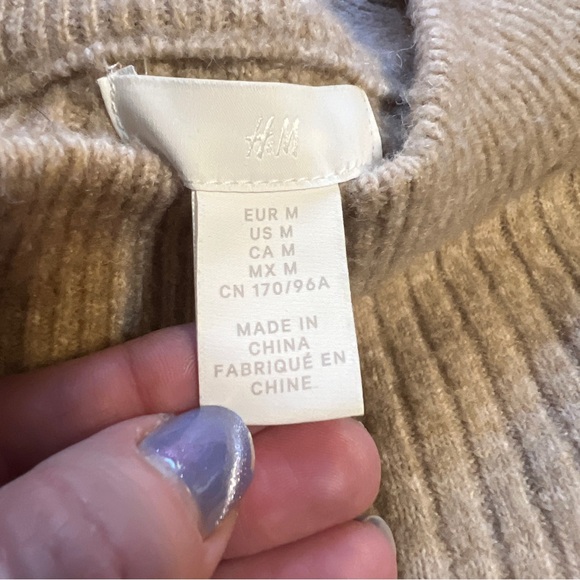 H&M Women's Beige Crew Neck Oversized Sweater M - Picture 4 of 7